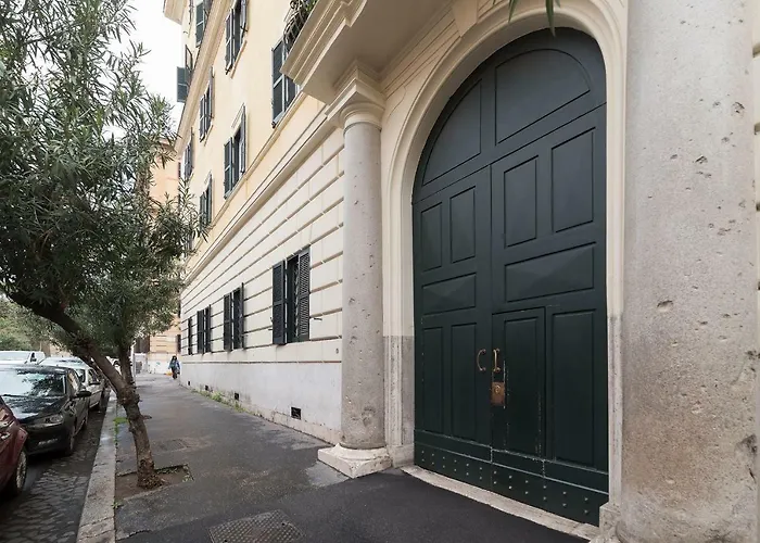 Domus Aurea & Colosseo Sweet Flat